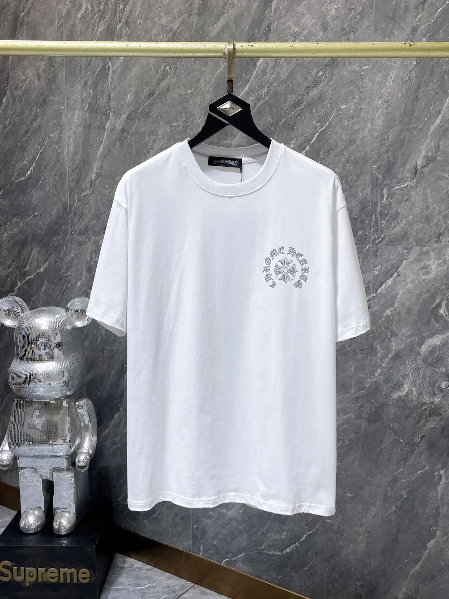 P170 New for summer Chrome Hearts 25ss Engraved film hot diamond version High gram weight environmentally friendly high-quality top fabric 280g Heavy hot diamond horseshoe Sanskrit letter cross short sleeves counter synchronization 1:1 replica version Recommended color: black white Size: S, M, L, XL